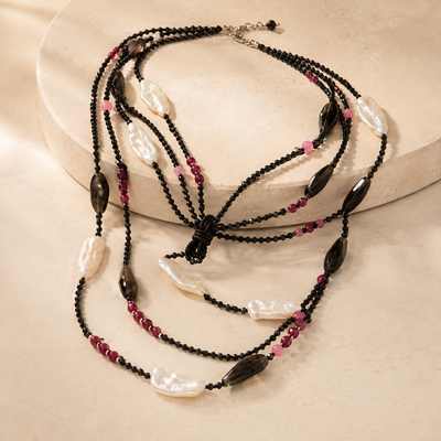 Gargantilla negra con piedras color humo
