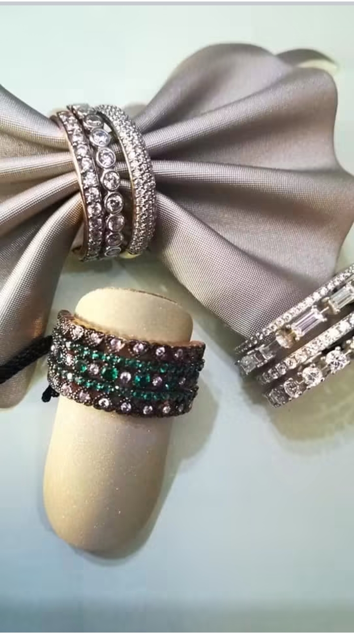 Anillo plateado triple