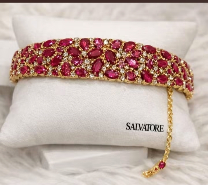 Pulsera con piedras fucsias